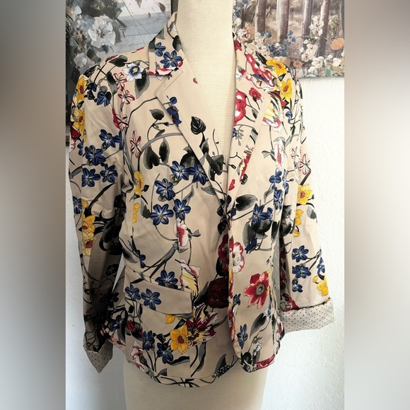 New York & Company Jackets & Blazers - New York & Company Floral Blazer with Multicolor Design Women’s 16